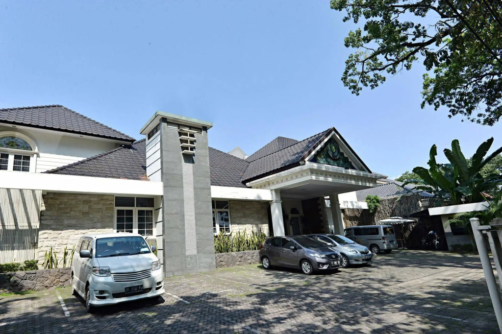 ZEN Rooms Cihampelas Otten
