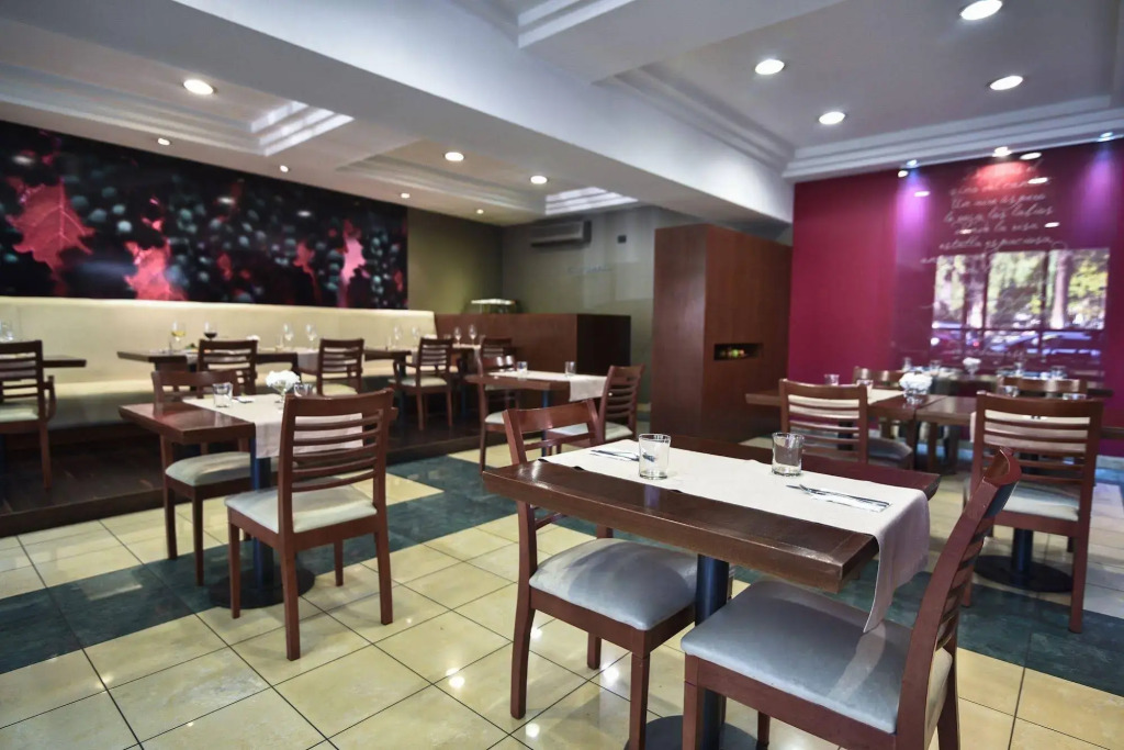 Portal Plaza Suites