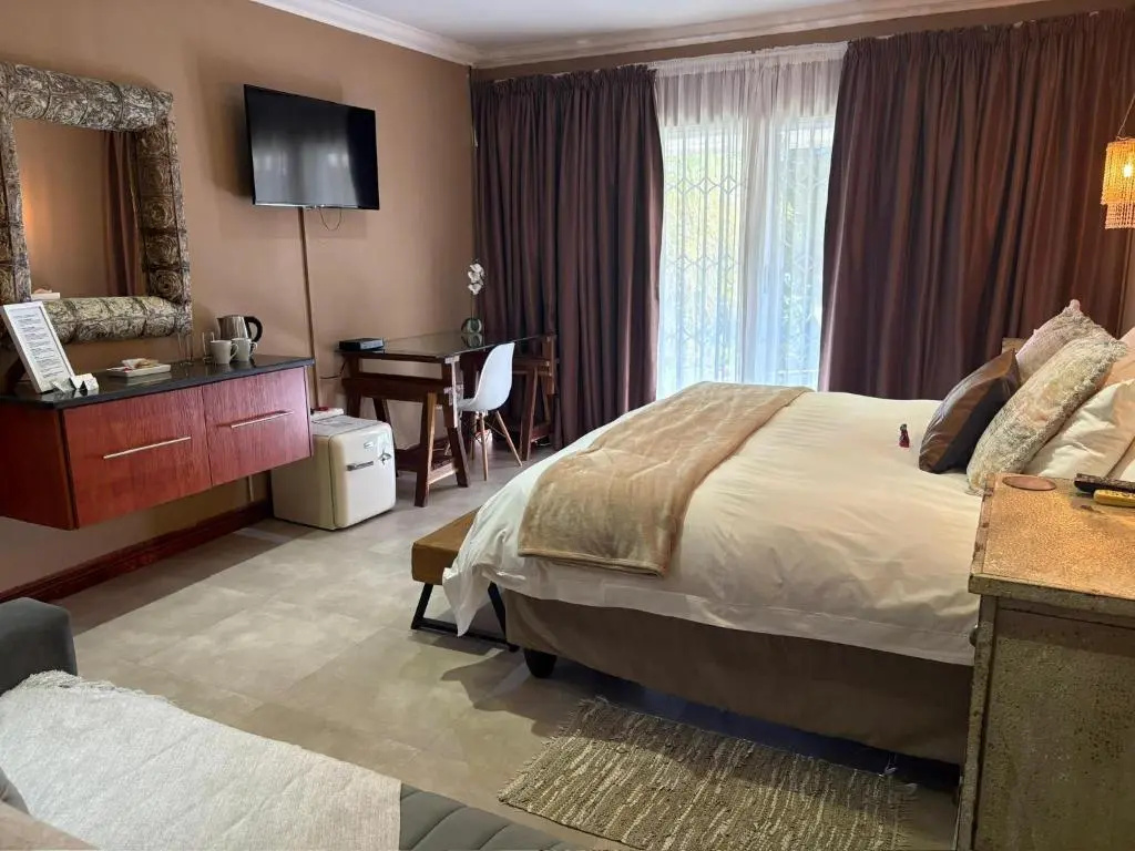 Luxury Upmarket Guesthouse 20 on 4th