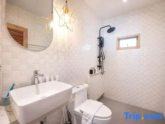 De Beach pool villa.  New Villa 3 min walk from the beach 5 rooms