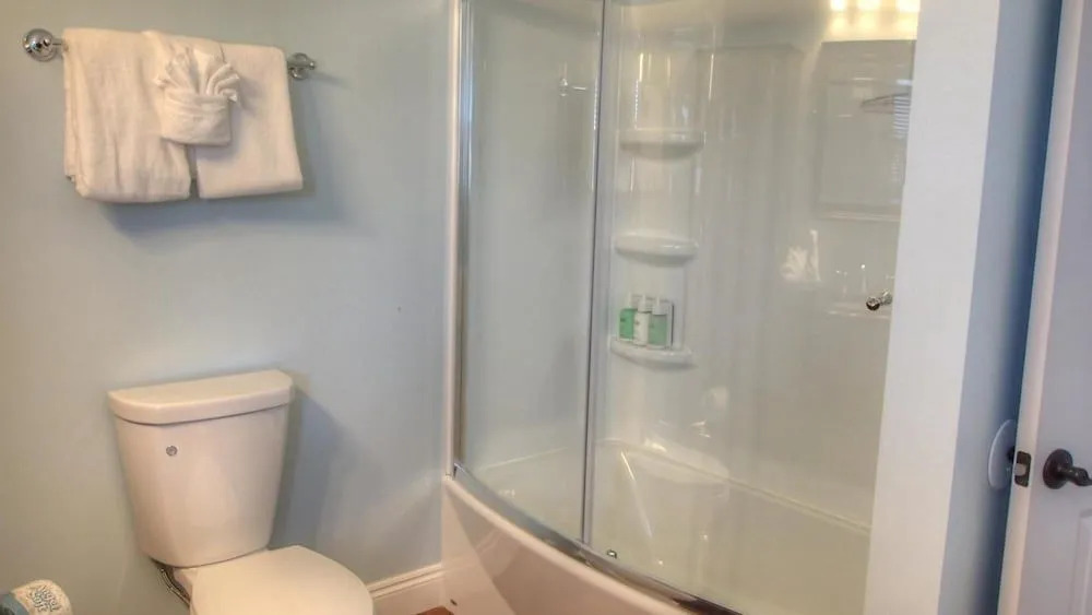 Palm Breeze - 4 Br Home