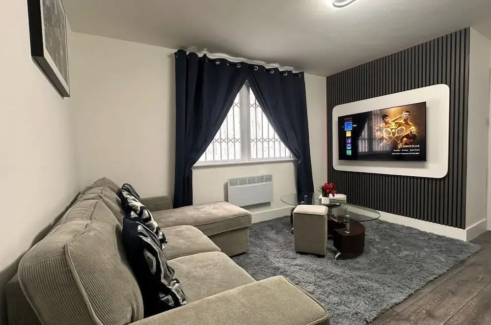 Apartment - Sleeps 6 - City Base - District Line
