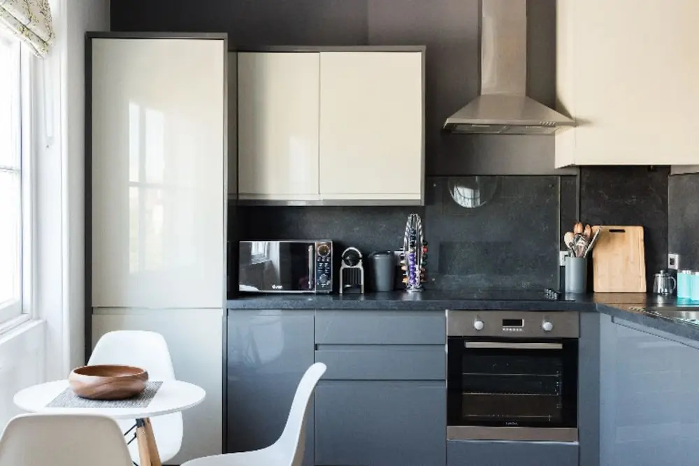 The Riverside Escape - 3bdr in 3 Central Apartments