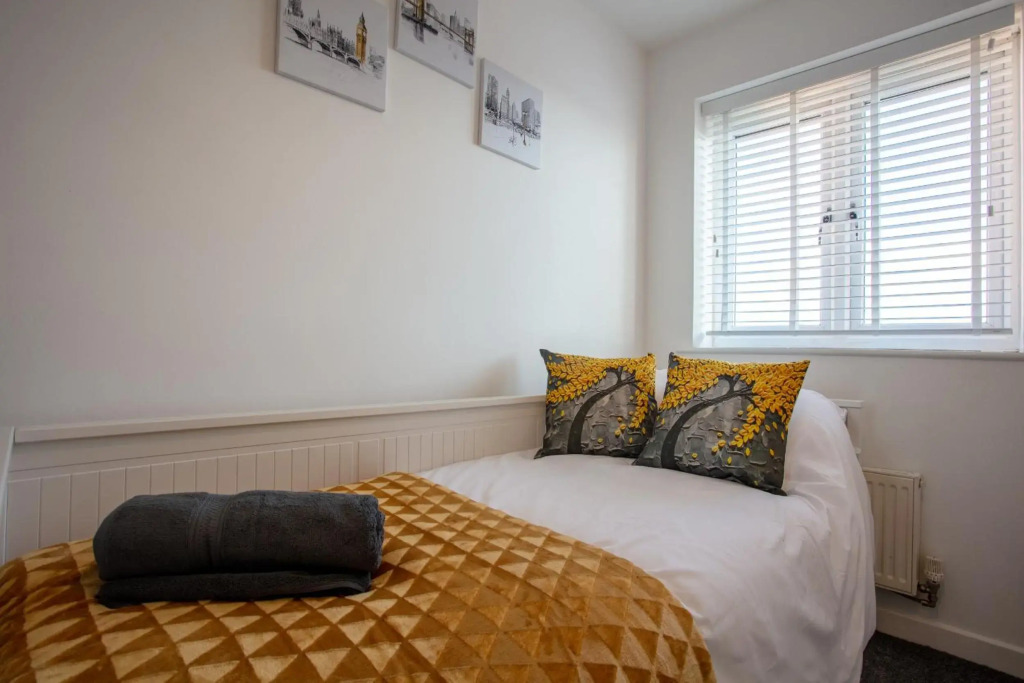Cherry Tree, Centrally Located Warrington Town Centre
