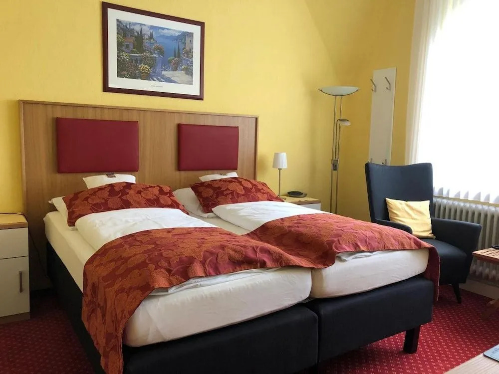 Thermen Hotel Pension Villa Holstein