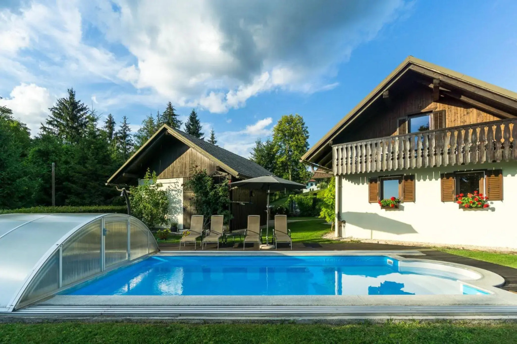 Holiday House in Nature with Pool