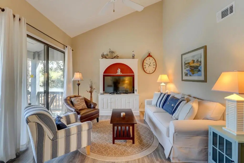 3327 Lake Forest Sea Pines 2 BR Condo