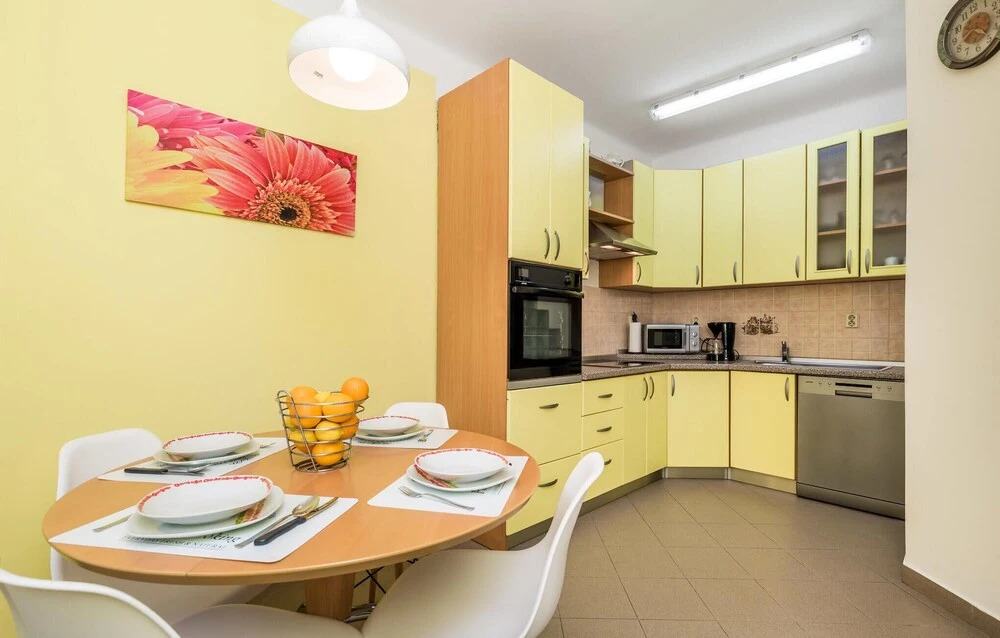 Stunning Apartment in Opatija With Wifi and 2 Bedrooms