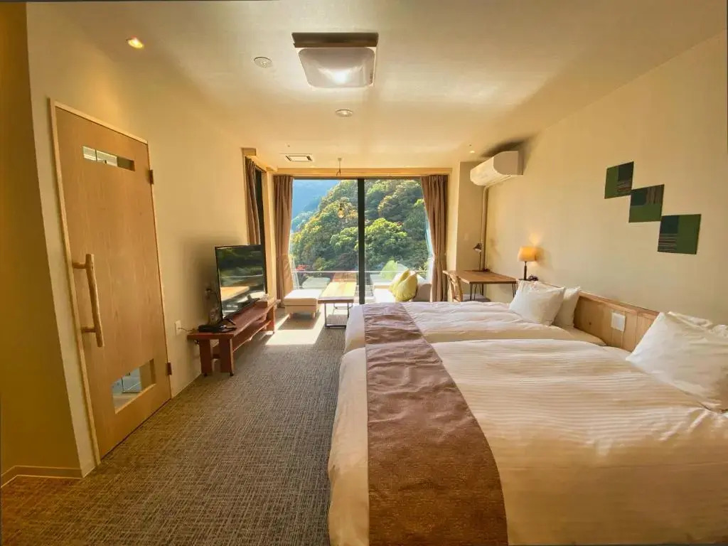 Yuze Hotel