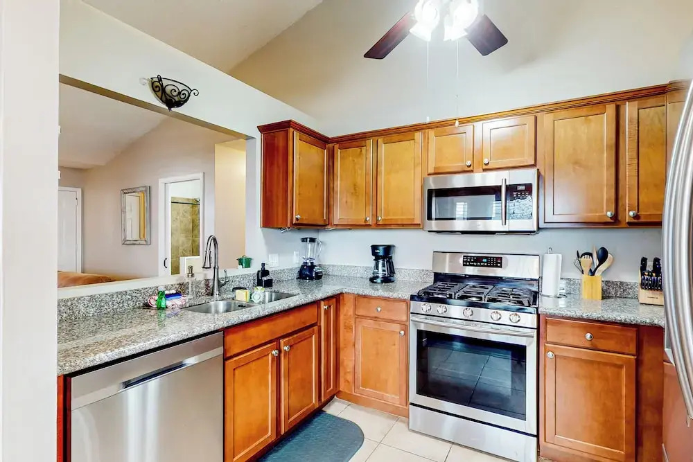 Dog-friendly Yard! Retreat 11 Mi to Destin & Beach