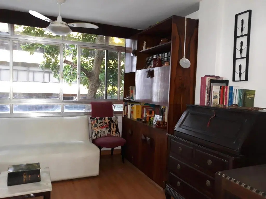 Apartamento TOP em Copacabana na quadra da praia! Sol, praia e muito conforto!