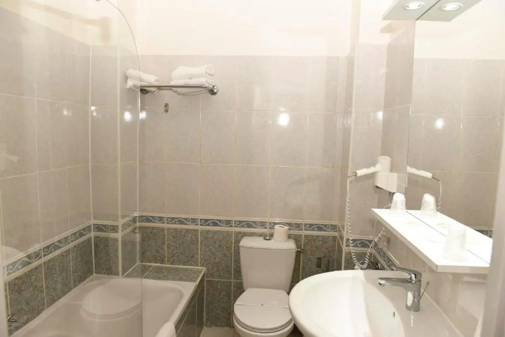 Azur Hotel