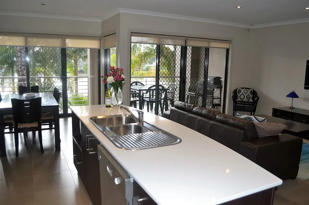 Cypress Waterview Spa Apartment - 37B