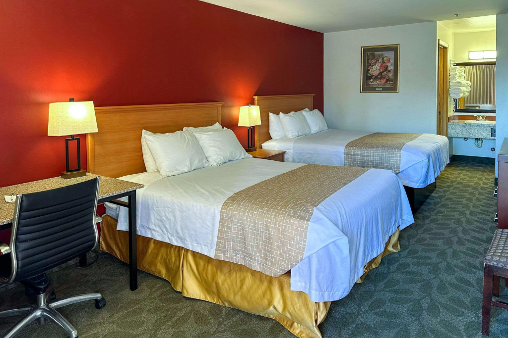 Econo Lodge Edmonds North Seattle