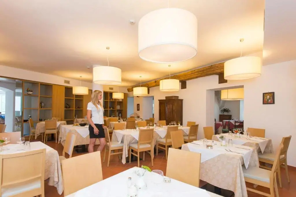 Hotel Romanda