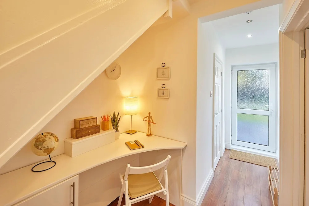 Host & Stay | Newsam Crescent