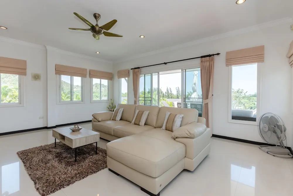3 Bedroom Pool Villa With Amazing Views TH2