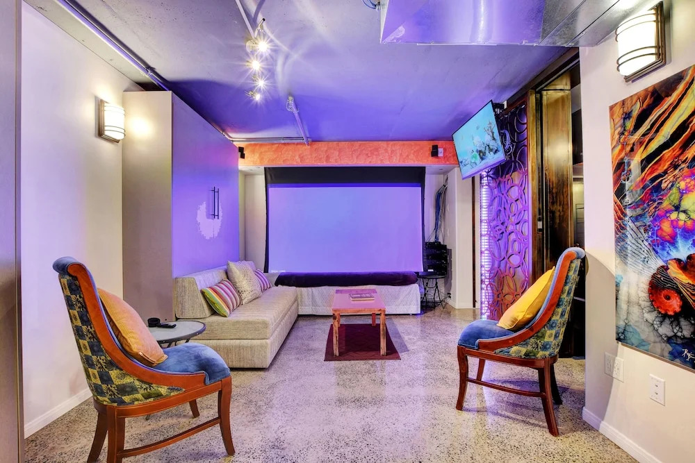 Renovated 2 Bdrm 2 Bath Condo las Vegas Strip 1 Gb Internet