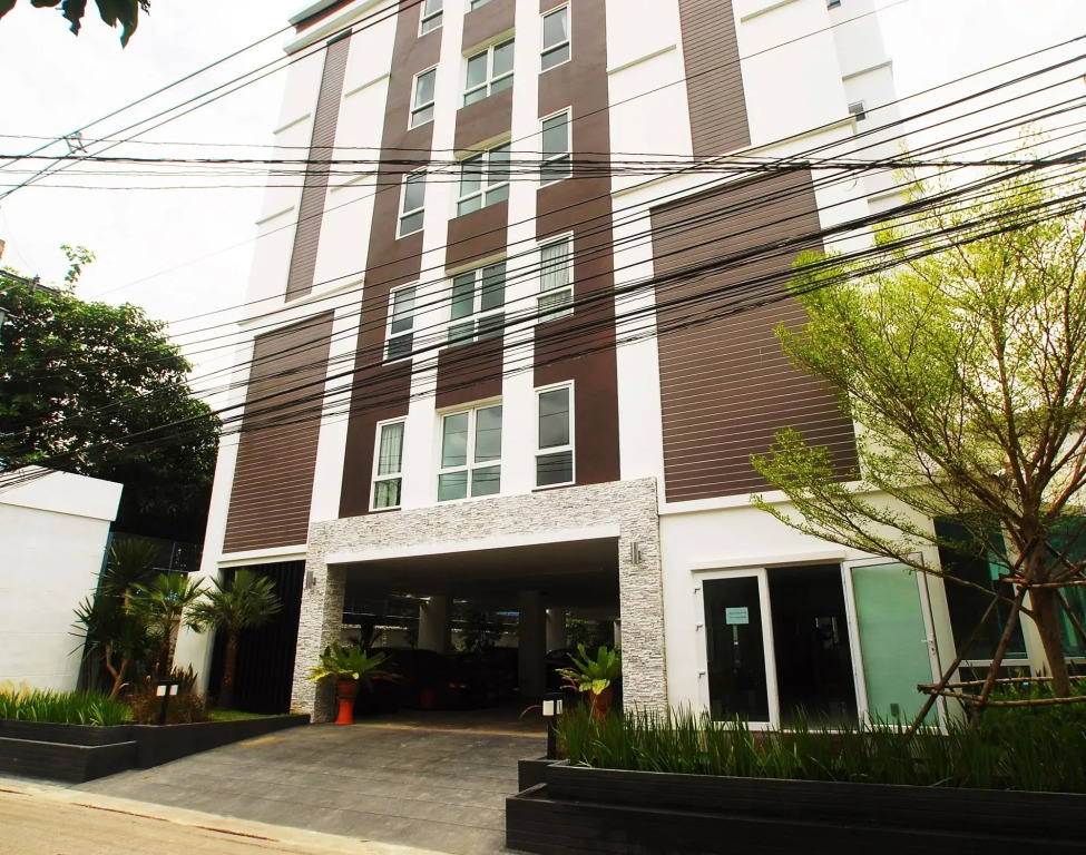 Riski Residence Ngamwongwan