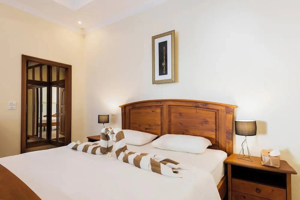 Luxury 2BR Pool Villa Pratamnak Soi5 - 50m to Beach