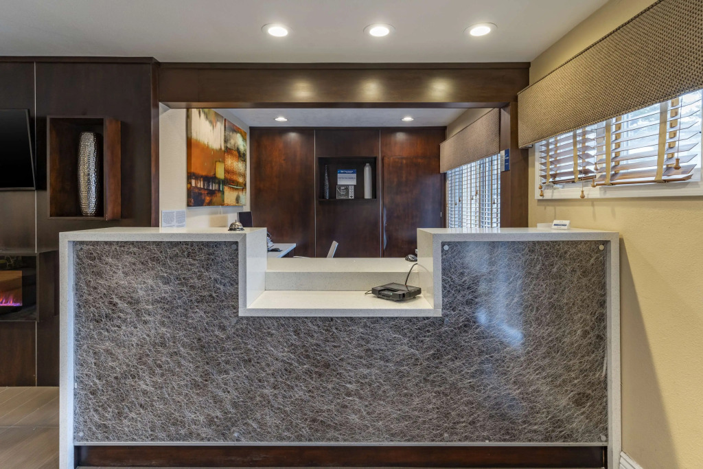 Best Western Carmels Town House Lodge