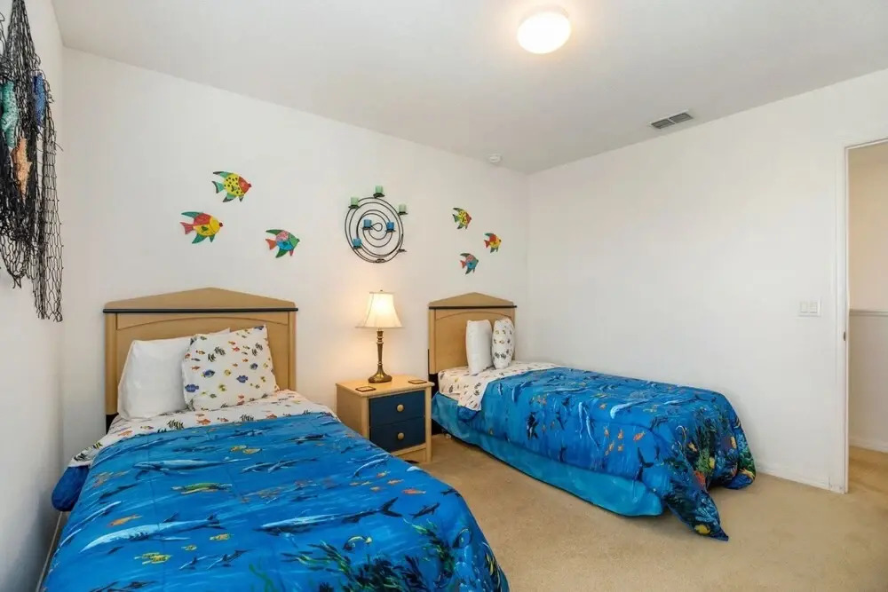 Stunning 4 bed Villa With South Facing Pool and spa With no Immediate Rear Neighbors Overlooking Conservation - 379