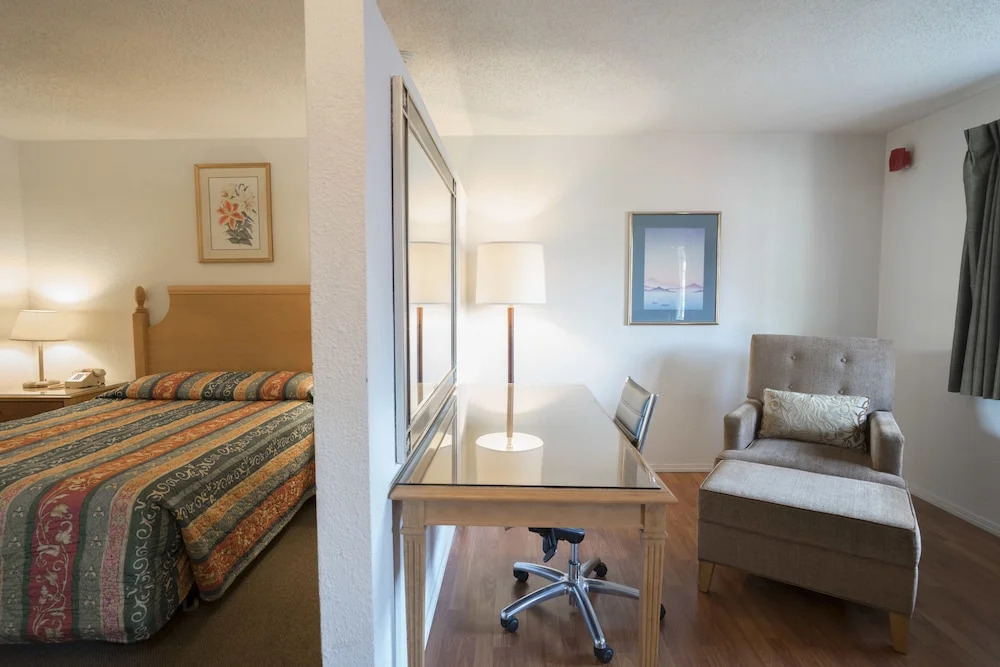 Seatac Inn