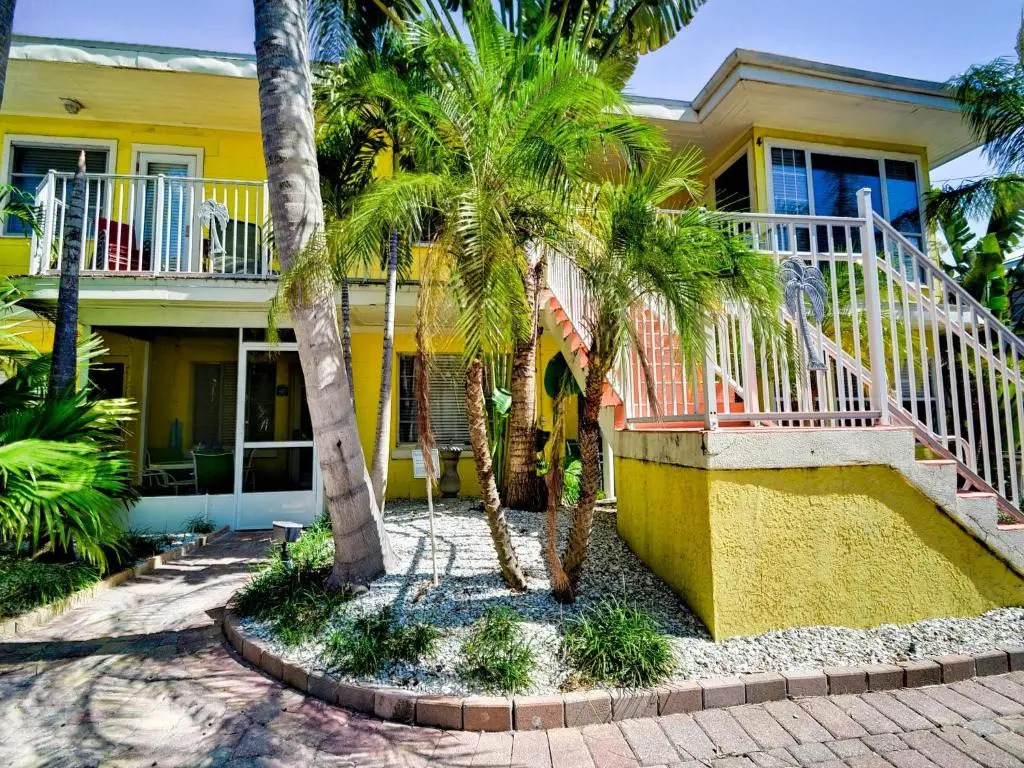 Palm Place 1 - Sabal Palm Beach getaway 624