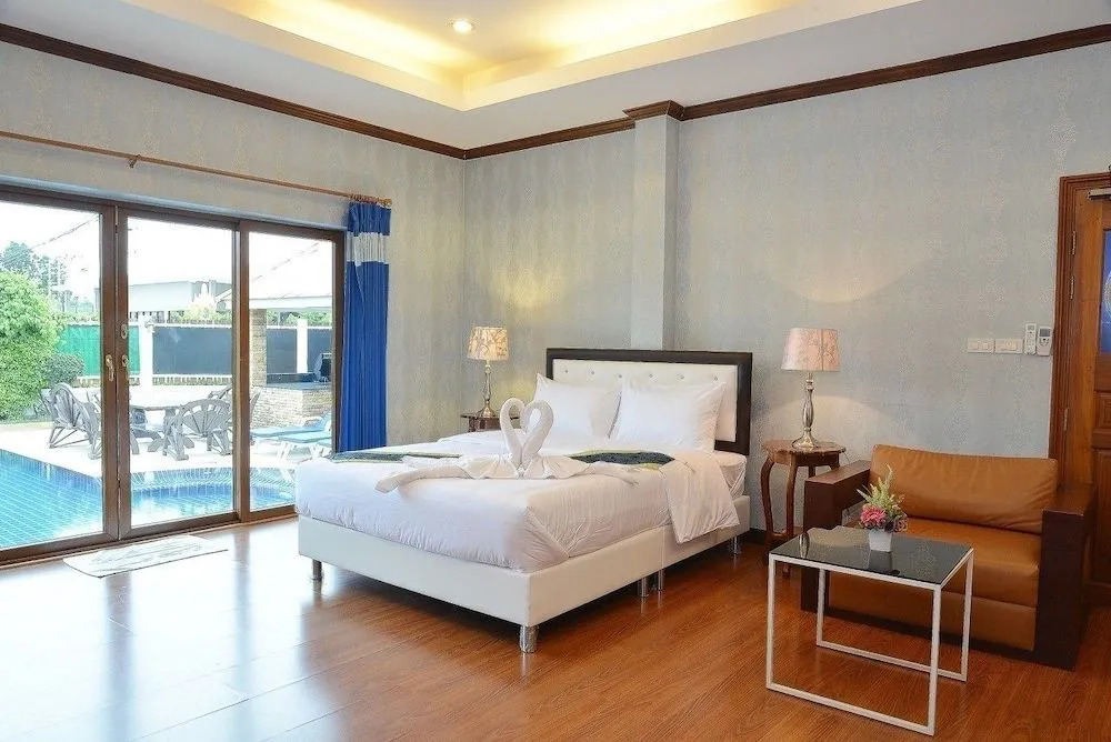 The Time Family 5 Bedroom Villa 92