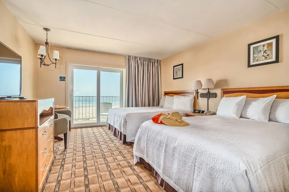Reges Oceanfront Resort