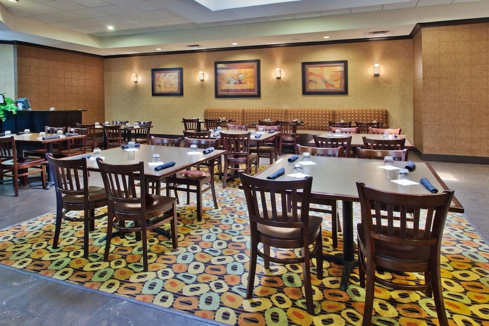 Delta Hotels by Marriott Columbia Northeast