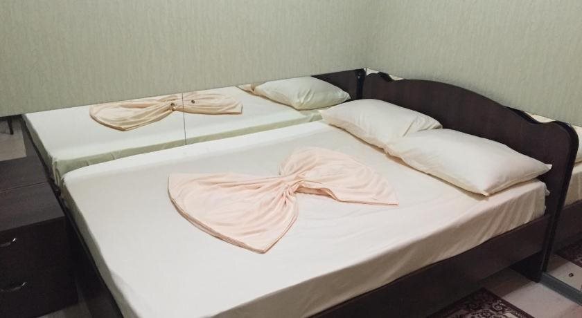 Отель Корона