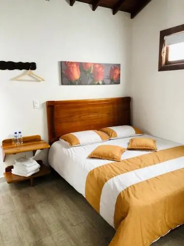 40 Amigos Hotel