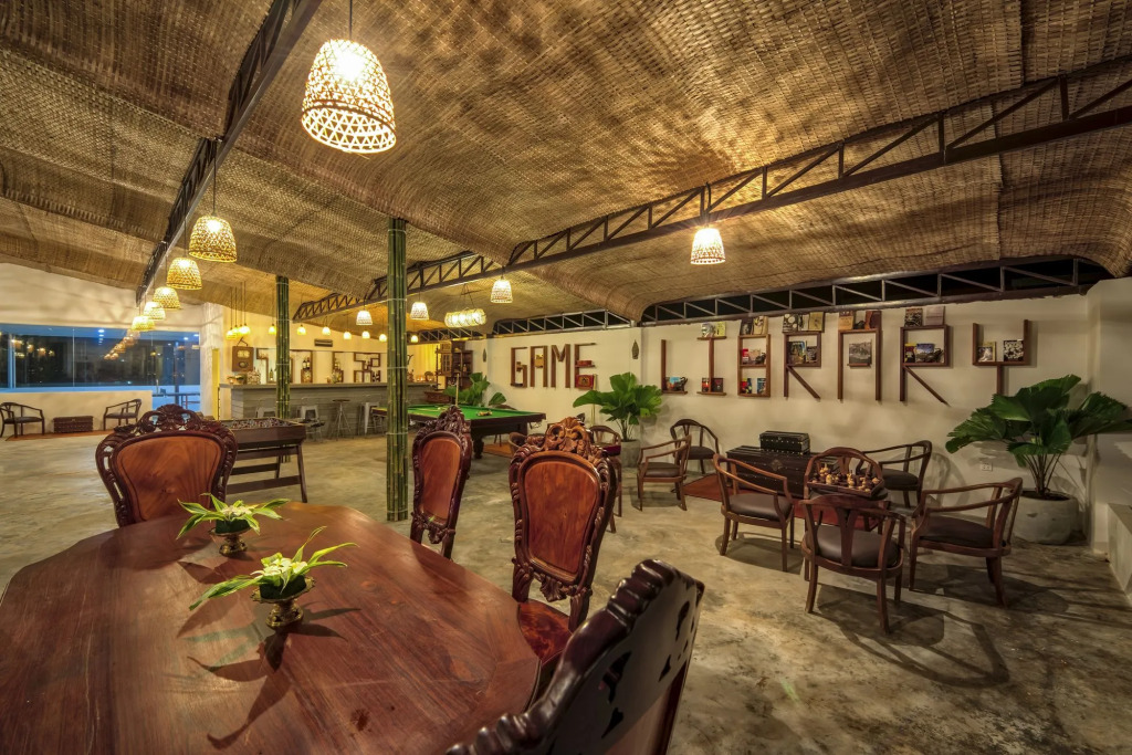 Mane Village Suites