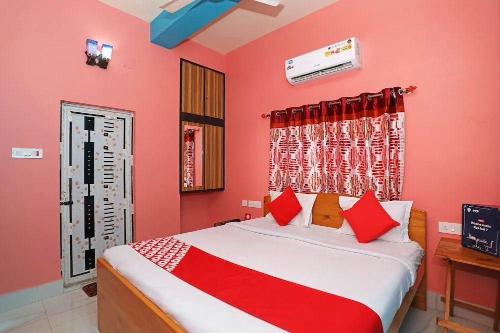 OYO 16059 Roland Inn