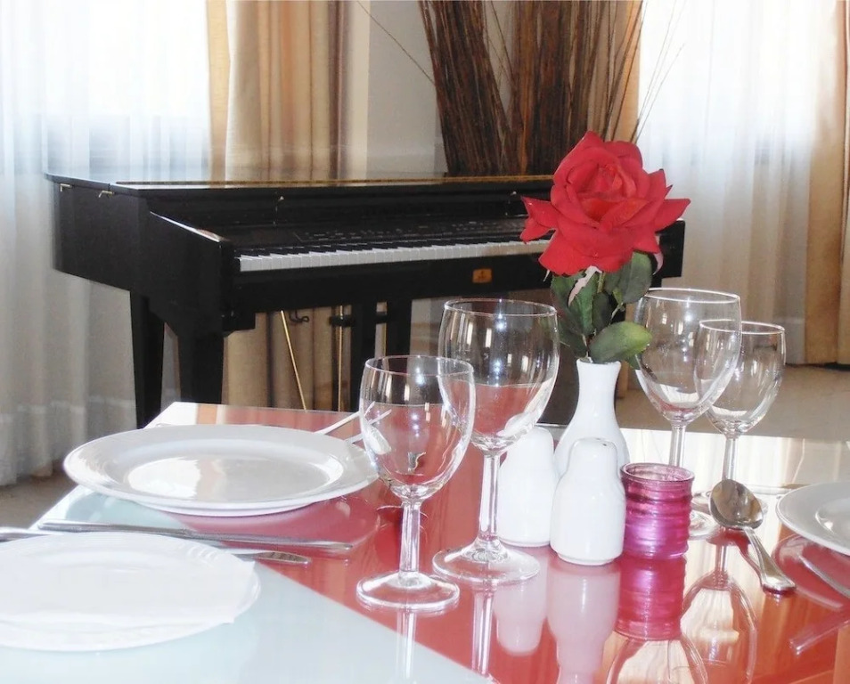 Crown Inn Hotel