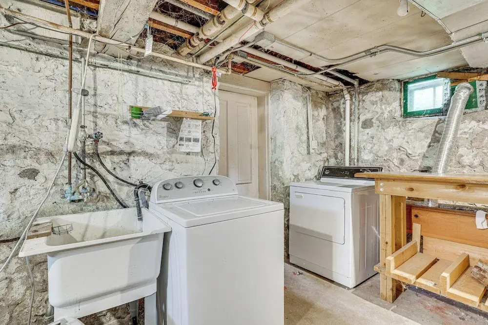 Charming Home: 3 Blocks to Winona State University