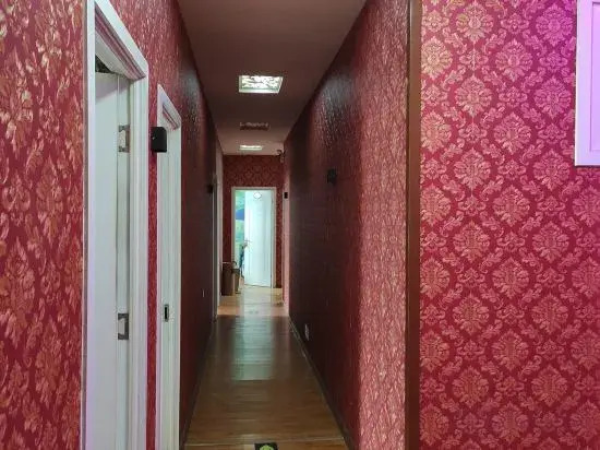 Qufu Wan'ai Theme Homestay (Jining College Commercial East Street Branch)
