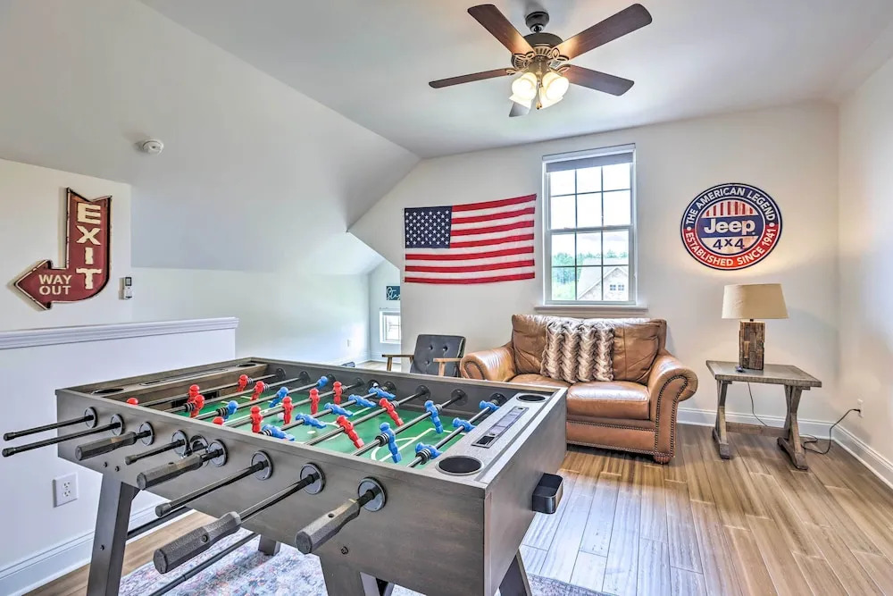Family-friendly Calera Getaway w/ Game Room!