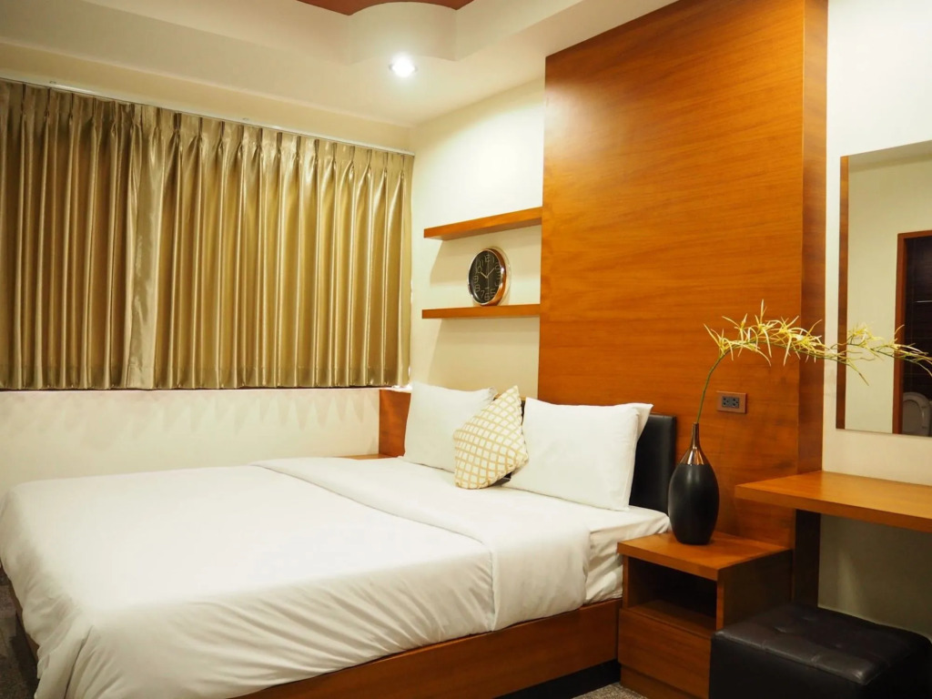 The Route Sriracha Hotel And Residence
