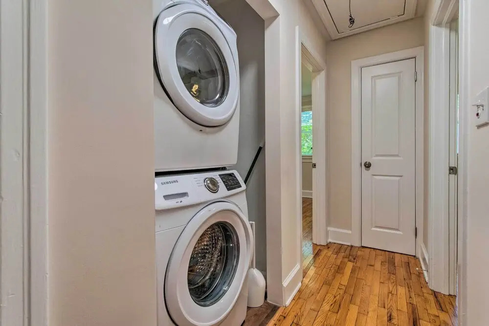 Stylish Wilmington Home, 2 Mi to Riverwalk!