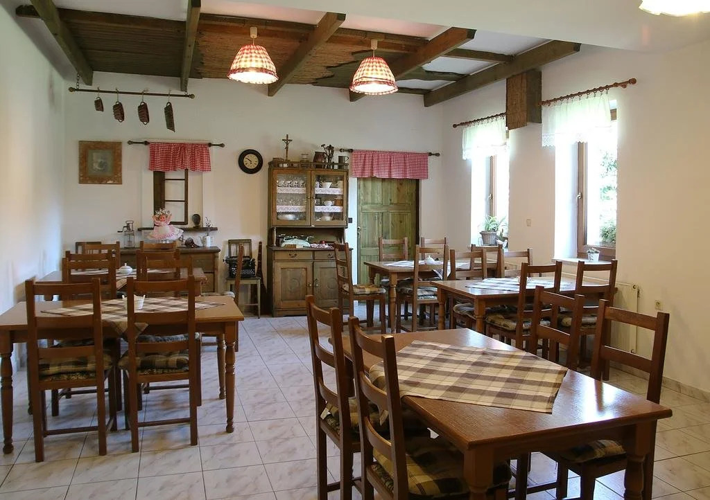 Penzion a restaurace U Hroznu