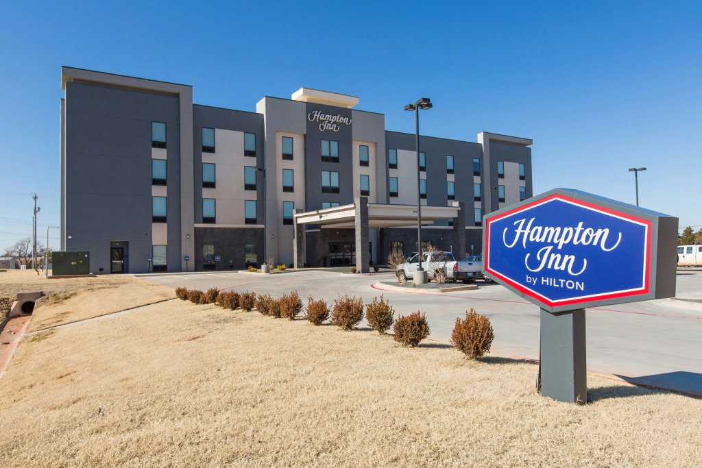 Hampton Inn Mustang