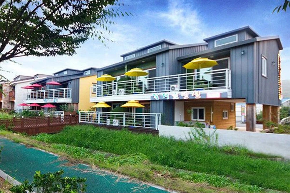 Suncheonbay Reed Field Pension