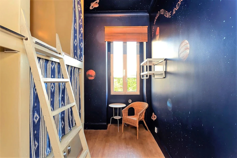 SUPERNOVA Hostel
