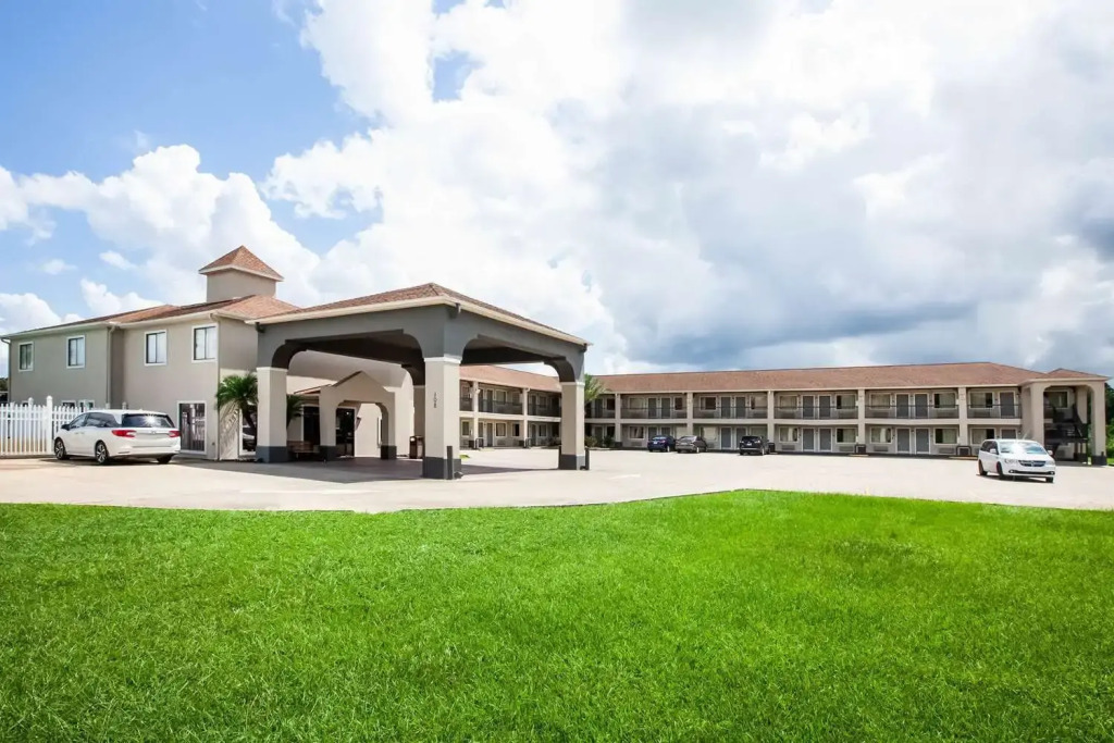 Days Inn by Wyndham Sulphur LA