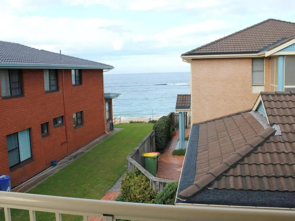Toowoon Beach View 3br Villa 4 just steps to beach