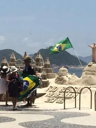 Apartamento Copacabana - Quadra da Praia