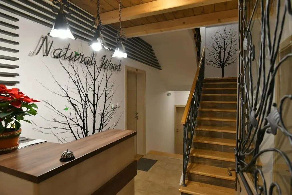 Villa Natural Wood
