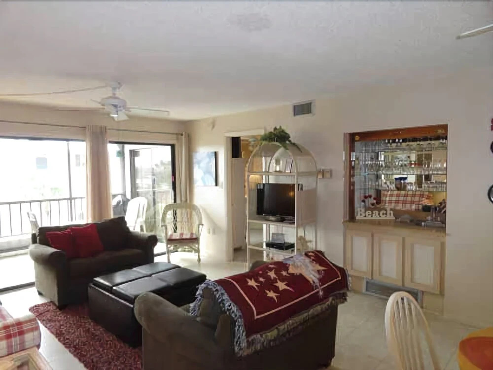 Ocean Park Terrace 202